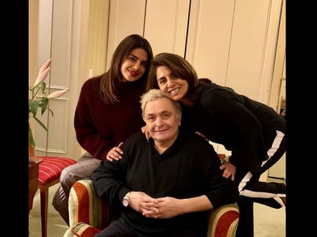 'एक युग का अंत'- प्रियंका चोपड़ा ने ऋषि कपूर को याद करते हुए लिखा दिल छू जाने वाला पोस्ट