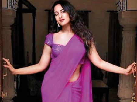सोनाक्षी सिन्हा धोखाधड़ी केस: लाखों रुपये लेने के बाद नहीं किया परफॉर्म! चार्जशीट दाखिल