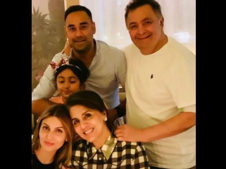 ऋषि कपूर के निधन को हुआ 1 महीना, परिवार ने किया याद, खास मैसेज के साथ शेयर की तस्वीरें
