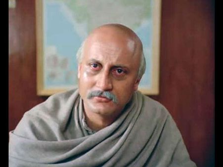 सिनेमा में अनुपम खेर के 36 साल:गंजेपन के चलते जवानी में करना पड़ा बूढ़े का रोल,ऑस्कर में गई ये फिल्म