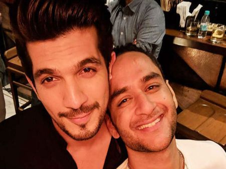 अर्जुन बिजलानी और विकास गुप्ता की बिल्डिंग में मिला कोरोना पॉजिटिव केस, 14 दिनों के लिए सील