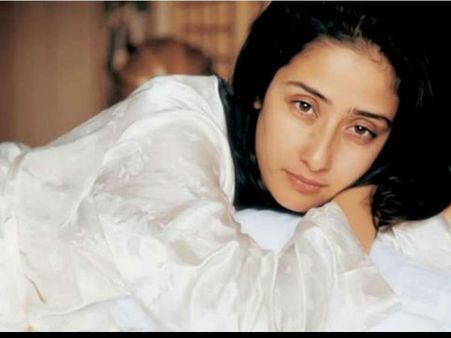 लिपुलेख और कालापानी विवाद पर मनीषा कोइराला ने नेपाल का किया समर्थन, हुईं ट्रोल