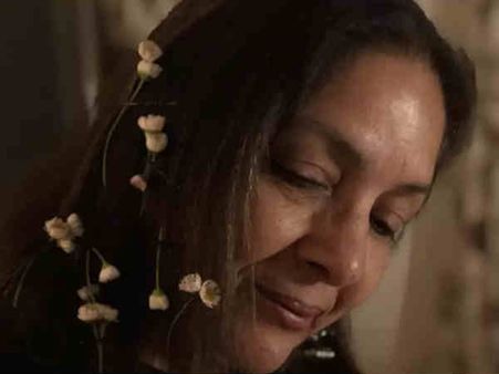 नीना गुप्ता की लेटेस्ट तस्वीर - बन गईं फूलमती, फैन्स भी कह गए उफ्फ