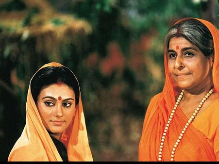 रामायण की सीता ने जब साड़ी पहन कर दिया चुनावी भाषण, दीपिका चिखलिया की अनदेखी तस्वीर से बवाल