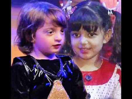 शाहरूख खान ने चुना अपना और काजोल का रिप्लेसमेंट - केवल अबराम और आराध्या