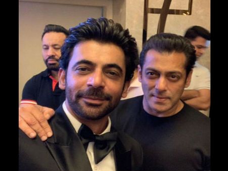 सलमान खान के सपोर्ट में सुनील ग्रोवर का पोस्ट- ट्रोलर्स बोले 'सलमान की चमचागिरी कर रहा है'