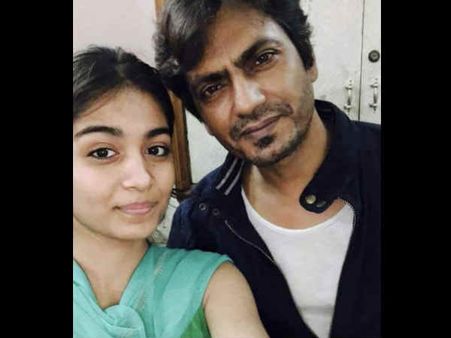 हिंदू मां की बेटी थी इसलिए मारते थे, चाचा करने वाले थे रेप - नवाज़ुद्दीन सिद्दीकी की भतीजी के खुलासे