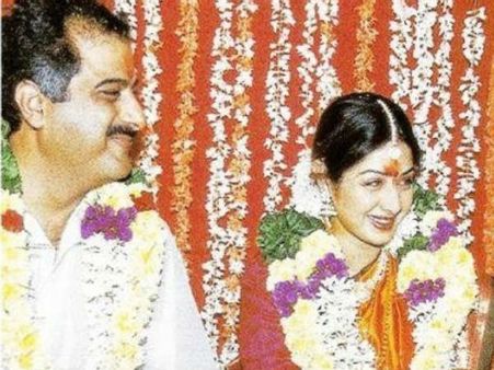 प्रेग्नेंट होने का लगा आरोप तो मंदिर में हुई 24 साल पहले श्रीदेवी-बोनी कपूर की शादी, RARE तस्वीरें