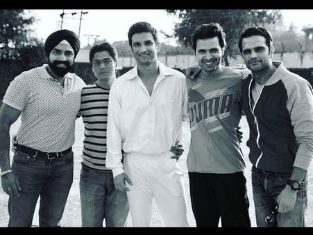 सुशांत की तेरहवीं- भावुक हुए 'धोनी' के कोस्टार, कहा-'तुम्हारा होना ही समाधान था, तुम्हारा जाना नहीं'
