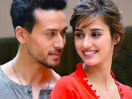 Love Story- टाइगर श्रॉफ के प्यार में गिरफ्त हैं दिशा पटानी, लवबर्ड की रोमांटिक PICS