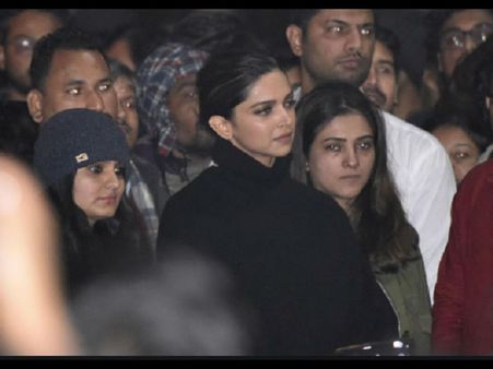 पाकिस्तानी एजेंट से पैसे लेकर CAA विरोध के लिए जेएनयू पहुंची थीं दीपिका पादुकोण? बड़ा आरोप!