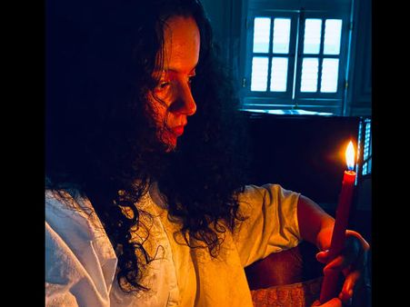 Candle4SSR- कंगना रनौत और लाखों फैंस ने सुशांत के लिए जलाई मोमबत्ती, न्याय के लिए किया प्रदर्शन
