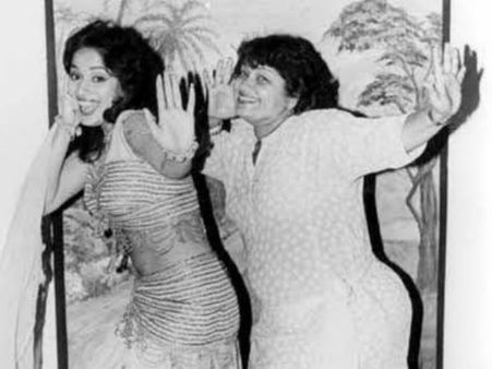 RIP सरोज खान:3 साल की उम्र से फिल्मों में काम, 2000 गाने- देंखे माधुरी, श्रीदेवी के साथ खास तस्वीरें