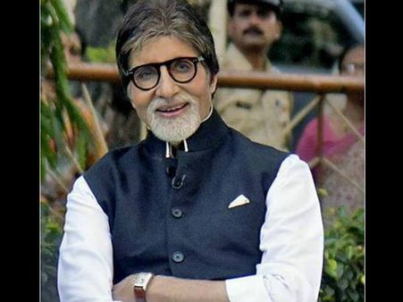अस्पताल में भर्ती हैं अमिताभ बच्चन, डॉक्टरों के लिए लिखी कविता, कहा- 'ईश्वर रूपी देवता ये'