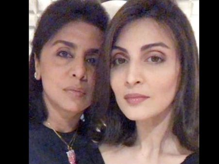 ऋषि कपूर की बेटी रिद्धिमा ने रखी डिनर पार्टी- मां नीतू कपूर के साथ शेयर तस्वीरें