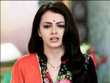 इश्कबाज़ एक्ट्रेस श्रेणु पारिख कोरोना पॉज़िटिव, अस्पताल में हैं भर्ती