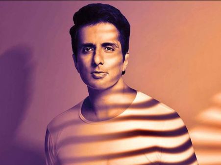 Birthday: आखिर सोनू सूद मजदूरों के भगवान कैसे बन गए? दरियादिली से जीता देश का दिल