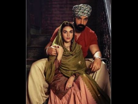 जॉन अब्राहम और अदिति राव हैदरी का फर्स्ट लुक- 1947 के प्रेमी जोड़े का निभाएंगे किरदार!