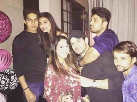 वायरल हो रही है दिशा सालियान सूरज पंचोली की पार्टी की तस्वीर, भड़के सूरज पंचोली