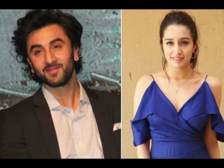 लव रंजन की फिल्म में बन गई श्रद्धा कपूर और रणबीर कपूर की जोड़ी? सामने आई डेट!