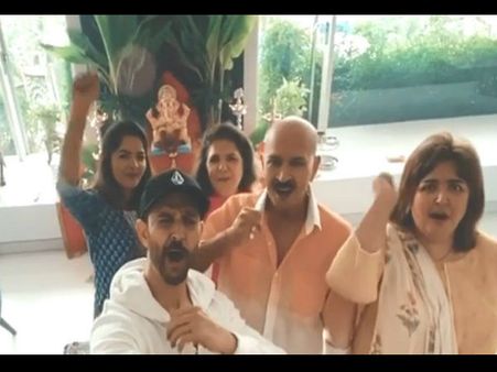 'गणेश उत्सव का त्योहार हमेशा मेरे बचपन के दिनों को ताज़ा कर देता है' ऋतिक रोशन