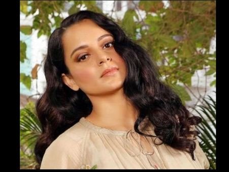 मुंबई में हुए FIR को लेकर भड़कीं कंगना रनौत- आमिर खान पर साधा निशाना