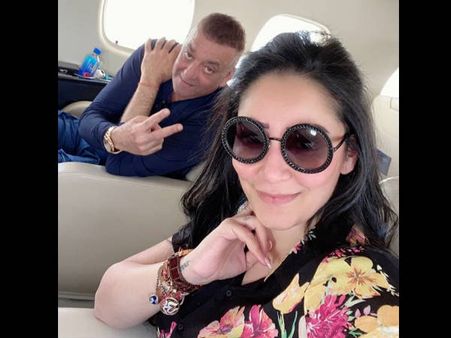 मुबंई से दुबई रवाना हुए संजय दत्त- मान्यता, अभिनेता के नए लुक के साथ देंखे मान्यता का खास पोस्ट