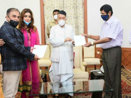 कंगना के बाद पायल घोष ने की Y सिक्योरिटी की मांग, अनुराग कश्यप मामले में गवर्नर से मिलीं-PICS