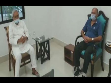 सुशांत सिंह राजपूत के पिता बिहार CM नीतीश कुमार से मिले, जांच में देरी से दुखी परिवार- PICS