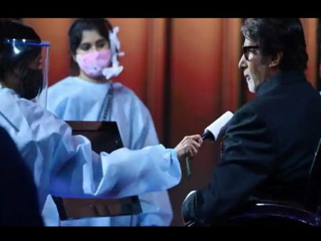 KBC 12: पीपीई किट पहन क्रू ने किया अमिताभ बच्चन का मेकअप, बिग बी ने कहा- काम थम नहीं सकता
