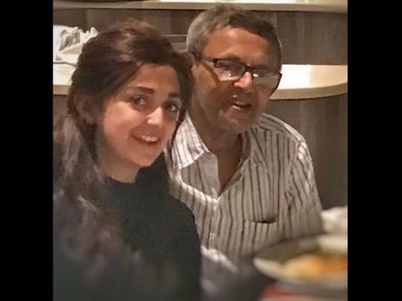 सिंगर मोनाली ठाकुर के पिता का देहांत, इमोशनल पोस्ट करते हुए लिखी ये बड़ी बातें