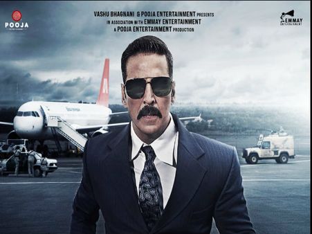 अक्षय कुमार की 'बेल बॉटम' और 'लक्ष्मी बम' को बैन करने की मांग- सोशल मीडिया पर दिखा गुस्सा