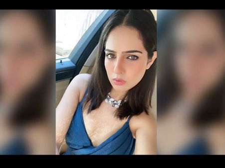 गंंभीर हालत, एक्ट्रेस मालवी पर चाकू से 4 बार हमला, कंगना ने कहा- फिल्म इंडस्ट्री की यही सच्चाई