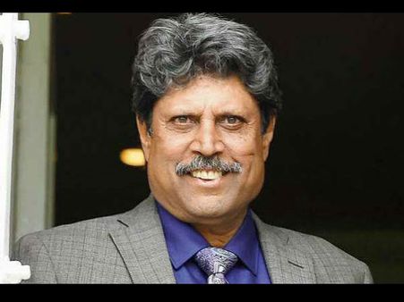 दिग्गज क्रिकेटर कपिल देव को दिल का दौरा, अस्पताल में एडमिट, सेलेब्स ने मांगी दुआएं, ठीक हो जाओ सर