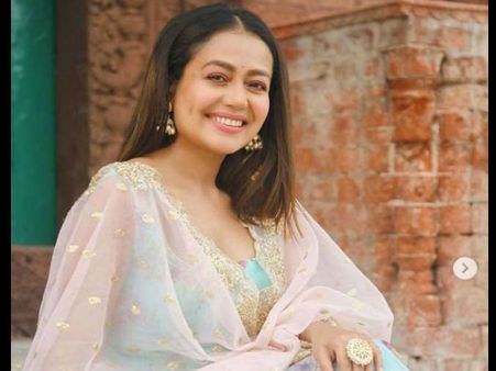 इस महीने के अंत में पंजाबी सिंगर से नेहा कक्कड़ की होगी शादी, कोरोना में दिल्ली में सात फेरे !
