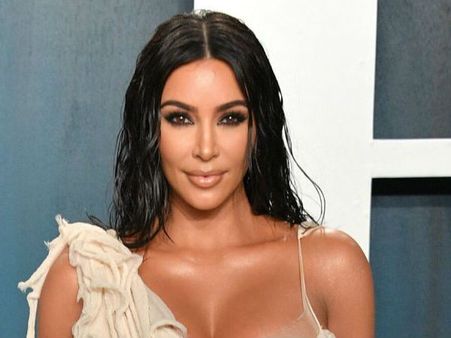 40 साल की उम्र में किम कार्दशियन ने गोल्डन बिकिनी में ढाया कहर, बवाल तस्वीरें Viral