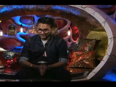 बिग बॅास बंद करने का MNS ने दिया 24 घंटे का अल्टीमेटम, मराठी भाषा पर जान ने मांगी सरेआम माफी