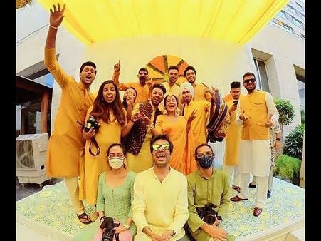 नेहा कक्कड़ और रोहनप्रीत सिंह की शादी, हल्दी और मेंहदी की रस्में से सामने आई तस्वीरें-PICS