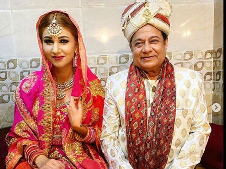 तो क्या अनूप जलोटा ने की 37 साल छोटी जसलीन मथारु से शादी, ये देख फैंस हैरान, तस्वीरें VIRAL