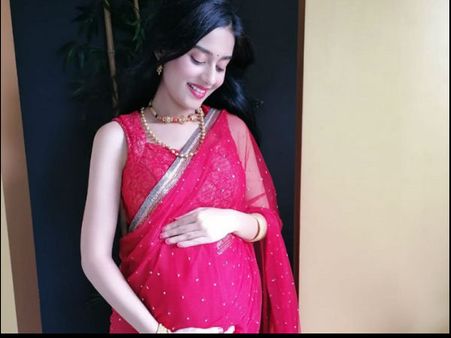 प्रेग्नेंसी के 9वें महीने में अमृता राव ने बेबी बंप फ्लॉन्ट करते हुए शेयर किया वीडियो, लिखा ये पोस्ट