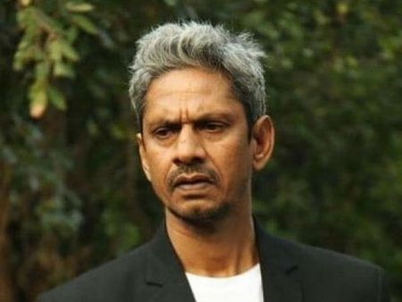 छेड़छाड़ के आरोपों के बाद फिल्म से बाहर किए गए विजय राज, शूटिंग के दौरान हुए थे गिरफ्तार