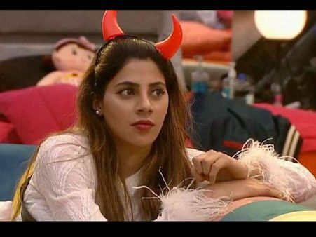 Bigg Boss में बवाल, निक्की तंबोली ने बोला जान कुमार ने किया जबरदस्ती Kiss इसे जेल भेजो