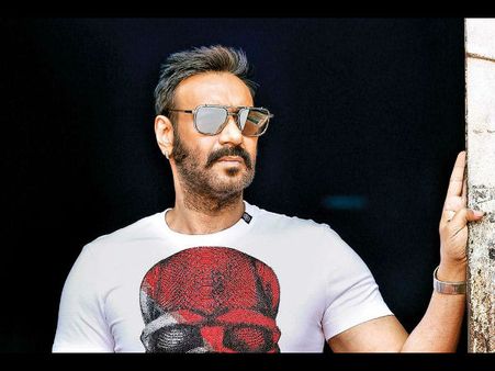 BOX OFFICE: अजय देवगन 2020 के सबसे बड़े ब्लाॅकबस्टर हीरो, अक्षय के साथ 7 बिग स्टार्स को झटका