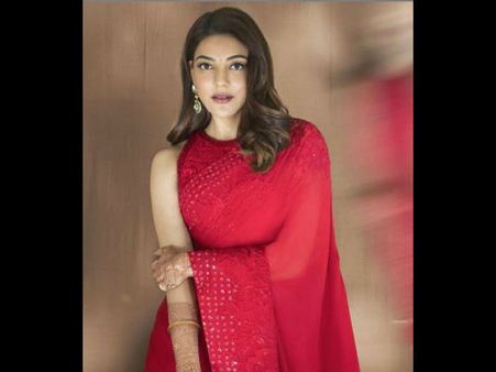 काजल अग्रवाल ने पति के साथ शेयर की रोमांटिक तस्वीरें, शादी के बाद पहला त्योहार- सेलिब्रेशन PICS