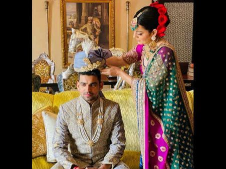 भाई की 6 करोड़ की शादी में कंगना रनौत ने पहना 60 लाख का आउटफिट, देखिए Inside Pics