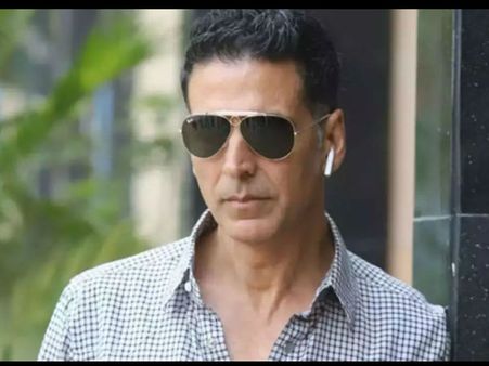 अक्षय कुमार ने यूट्यूबर पर ठोका 500 करोड़ का मानहानि का केस, सुशांत केस में घसीटा था एक्टर नाम