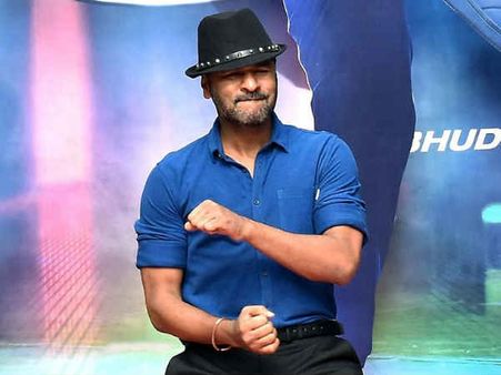 अपनी भांजी को डेट कर रह हैं प्रभुदेवा, पत्नी से तलाक के 9 साल बाद करेंगे दूसरी शादी