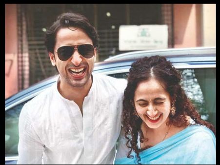 कौन है शाहीर शेख की पत्नी रुचिका कपूर, डेढ़ साल की डेटिंग के बाद झटपट कोर्ट मैरिज ?