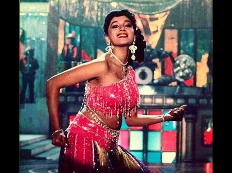 तेजाब फिल्म के 32 साल पूरे: वो फिल्म जिससे माधुरी दीक्षित ने रातोंरात सनसनी मचा दी