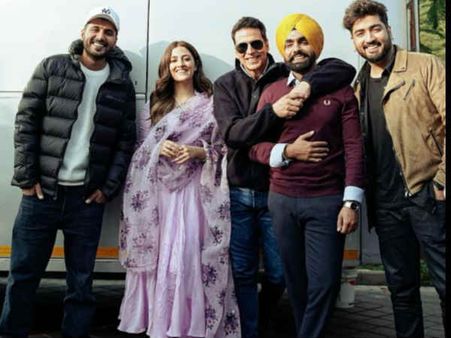 अक्षय कुमार ने कृति सैनन की बहन नूपुर को जन्मदिन पर दिया खास तोहफा - फिलहाल 2